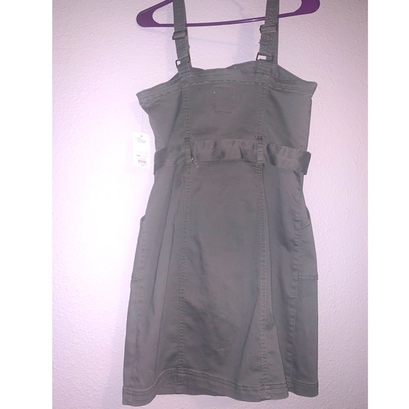 Dress - Picture 2 of 5